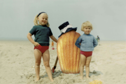 Carte Postale Fred Juliana Photo Maison Dandoy